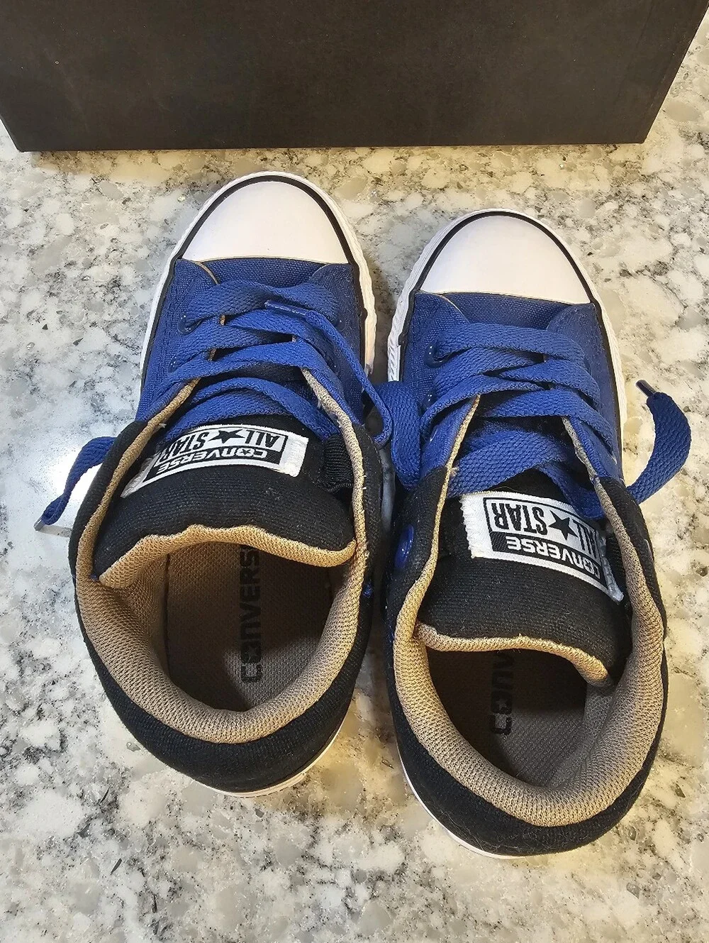 Junior Mid Top Converse, Size 11